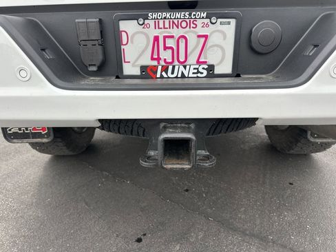 Used 2025 GMC Sierra 2500 AT4 w/ Technology Package image 15