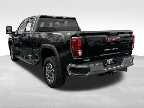 Used 2022 GMC Sierra 2500 SLE w/ SLE Value Package; image 6