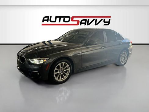 Used 2018 BMW 320i Sedan w/ Convenience Package RWD image 3