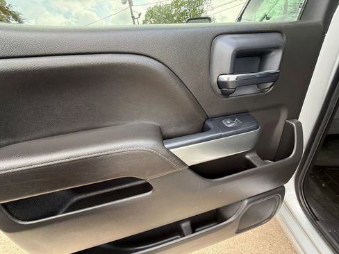 Used 2018 Chevrolet Silverado 1500 LT w/ Texas Edition image 19