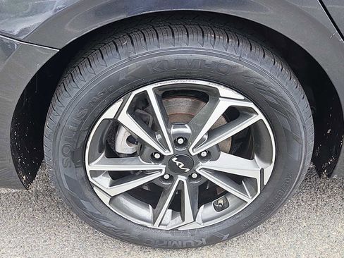 Used 2023 Kia Forte LXS FWD image 9