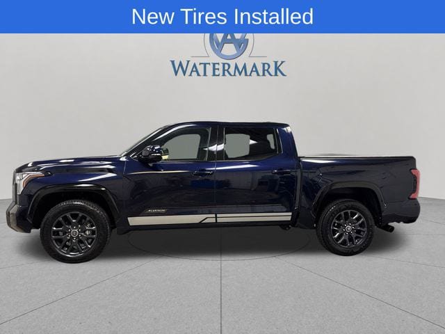 Used 2023 Toyota Tundra Platinum AWD/4WD image 2