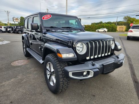 Used 2020 Jeep Wrangler Unlimited Sahara image 21