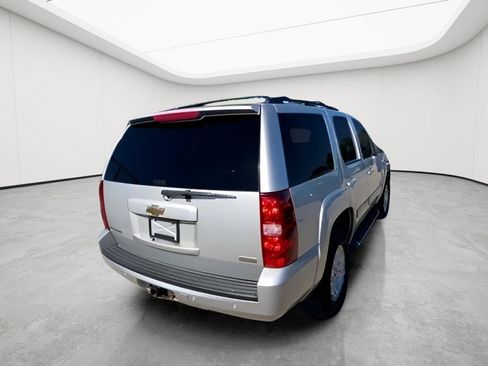 Used 2011 Chevrolet Tahoe LT w/ Luxury Package AWD/4WD image 8
