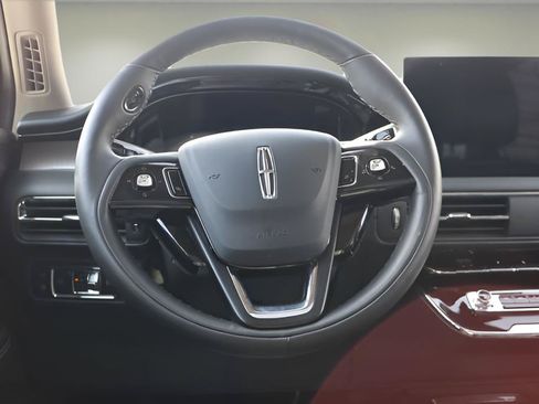 Used 2025 Lincoln Corsair Grand Touring w/ Equipment Group 301A AWD/4WD image 14