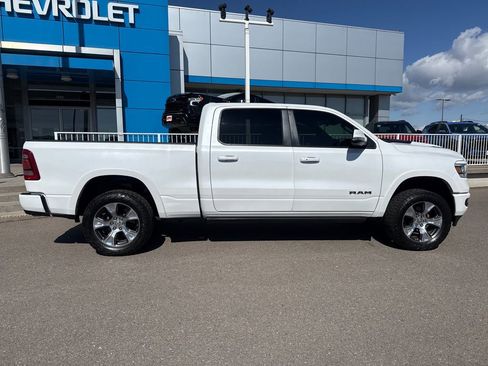 Used 2019 RAM 1500 Laramie AWD/4WD image 6