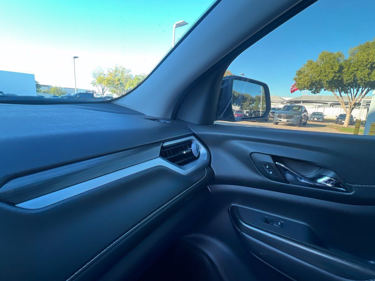 Used 2023 GMC Acadia SLT AWD/4WD image 17
