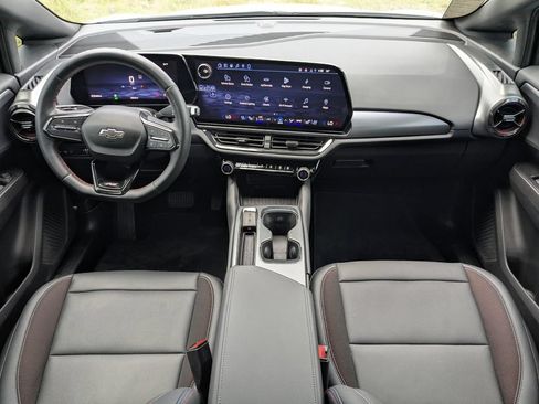 Certified 2024 Chevrolet Equinox EV RS FWD image 20