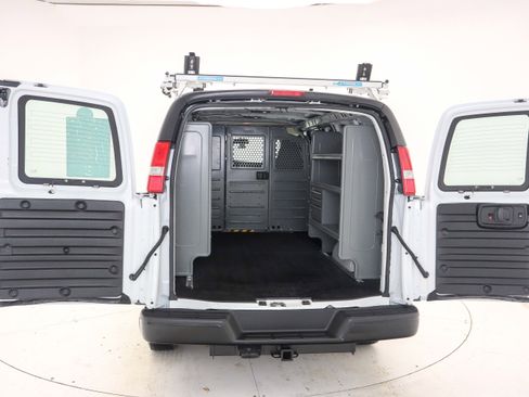 Used 2025 Chevrolet Express 2500 w/ Driver Convenience Package image 11