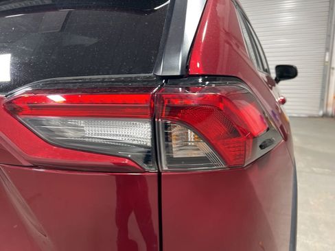 Used 2022 Toyota RAV4 LE image 31
