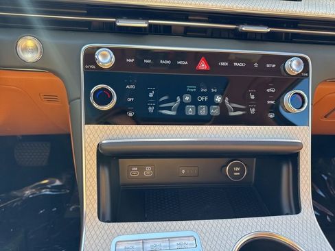New 2026 Genesis GV80 2.5T Prestige AWD/4WD image 29