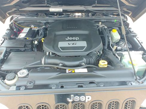 Used 2015 Jeep Wrangler Sport AWD/4WD image 27