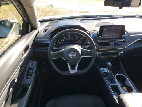 Used 2024 Nissan Altima 2.5 SV image 26