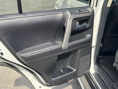 Used 2018 Toyota 4Runner SR5 Premium AWD/4WD image 20