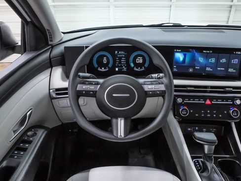 Used 2026 Hyundai Tucson SEL FWD image 19
