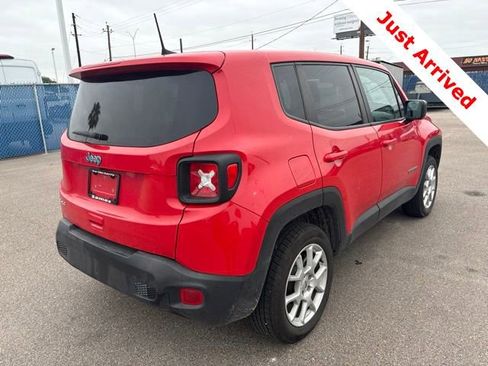 Used 2023 Jeep Renegade Latitude AWD/4WD image 11