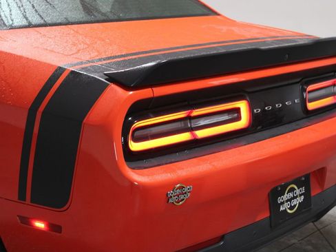 Used 2016 Dodge Challenger R/T Scat Pack w/ Leather Interior Group image 45