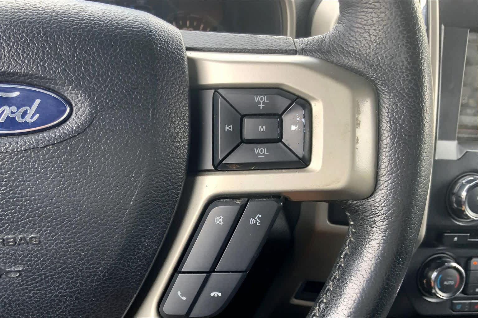 Used 2015 Ford F150 Lariat AWD/4WD image 24