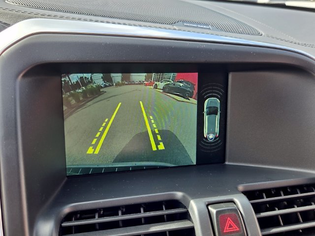 Used 2015 Volvo XC60 T5 Platinum w/ Inscription Package FWD image 23