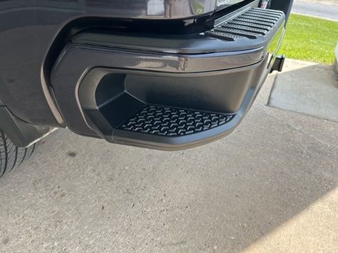 Used 2023 GMC Sierra 1500 Elevation image 10