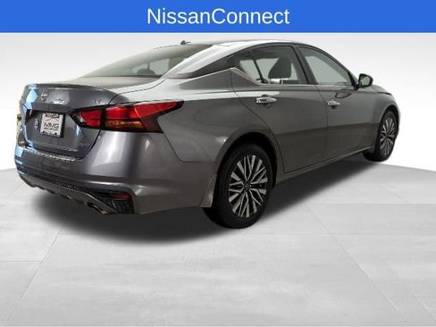 Certified 2023 Nissan Altima 2.5 SV w/ SV Premium Package image 7