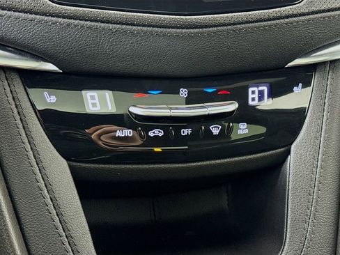 Used 2022 Cadillac XT5 Premium Luxury image 14
