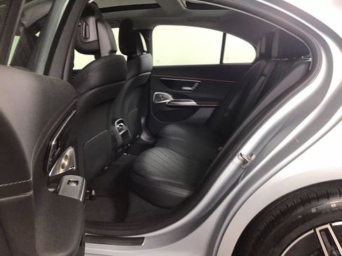 Used 2025 Mercedes-Benz E 450 4MATIC Sedan image 25
