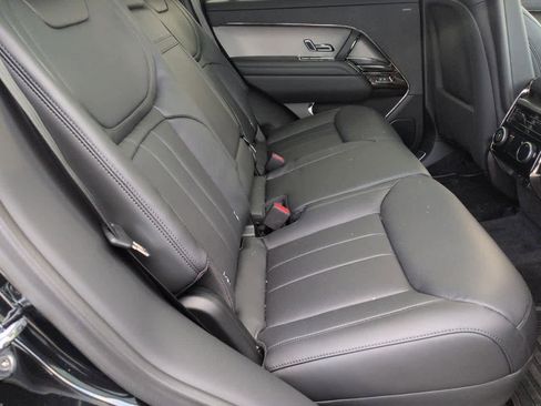 New 2025 Land Rover Range Rover Sport SE image 21