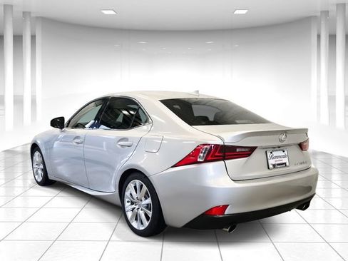 Used 2016 Lexus IS 300 AWD image 3