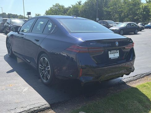 Certified 2024 BMW 540i xDrive w/ Premium Package image 3