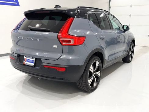 Used 2022 Volvo XC40 P8 Recharge Plus AWD/4WD image 8