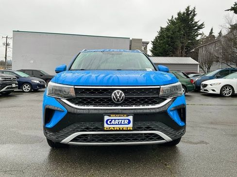 Used 2023 Volkswagen Taos SE image 3