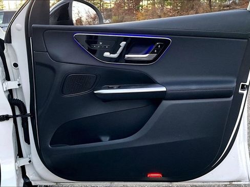 Certified 2025 Mercedes-Benz GLC 43 AMG 4MATIC image 19