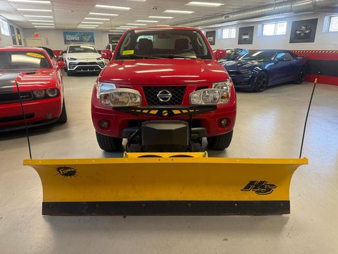 Used 2010 Nissan Frontier PRO-4X AWD/4WD image 3