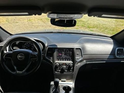 Used 2018 Jeep Grand Cherokee Limited AWD/4WD image 24