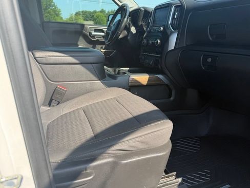 Used 2021 Chevrolet Silverado 1500 LT Trail Boss w/ Bed Protection Package AWD/4WD image 11