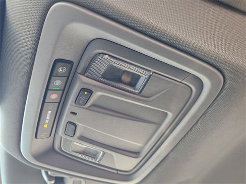 Used 2023 Chevrolet Silverado 1500 LT image 24