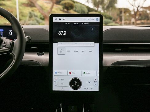 Used 2023 Ford Mustang Mach-E Select image 18