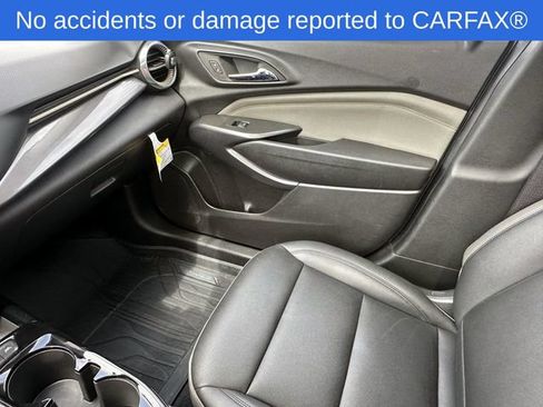 Certified 2024 Chevrolet Trax ACTIV w/ Sunroof Package FWD image 31