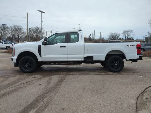 Used 2023 Ford F250 XL w/ STX Appearance Package image 5