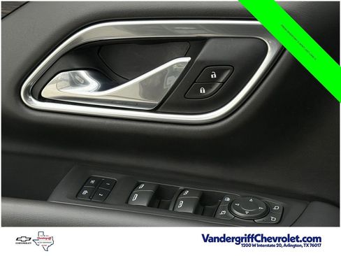 Used 2021 Chevrolet Suburban Z71 w/ Z71 Signature Package AWD/4WD image 20