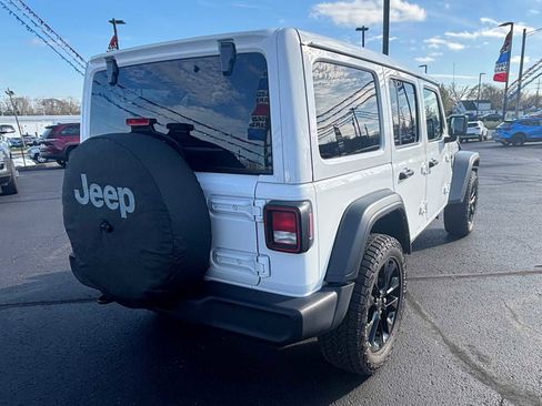 Used 2022 Jeep Wrangler Unlimited Sport w/ Sun And Sound Package image 6