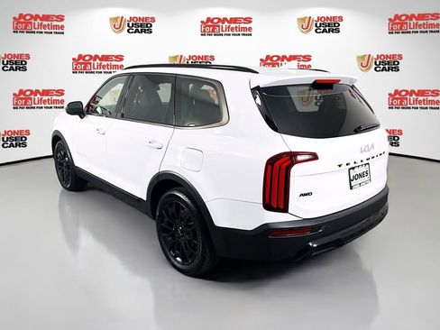 Used 2022 Kia Telluride EX w/ EX Premium Package AWD/4WD image 2