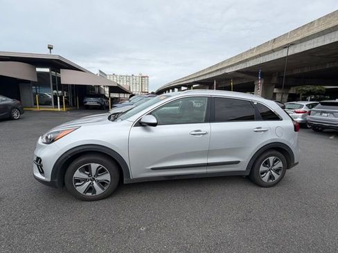 Used 2020 Kia Niro LX image 5