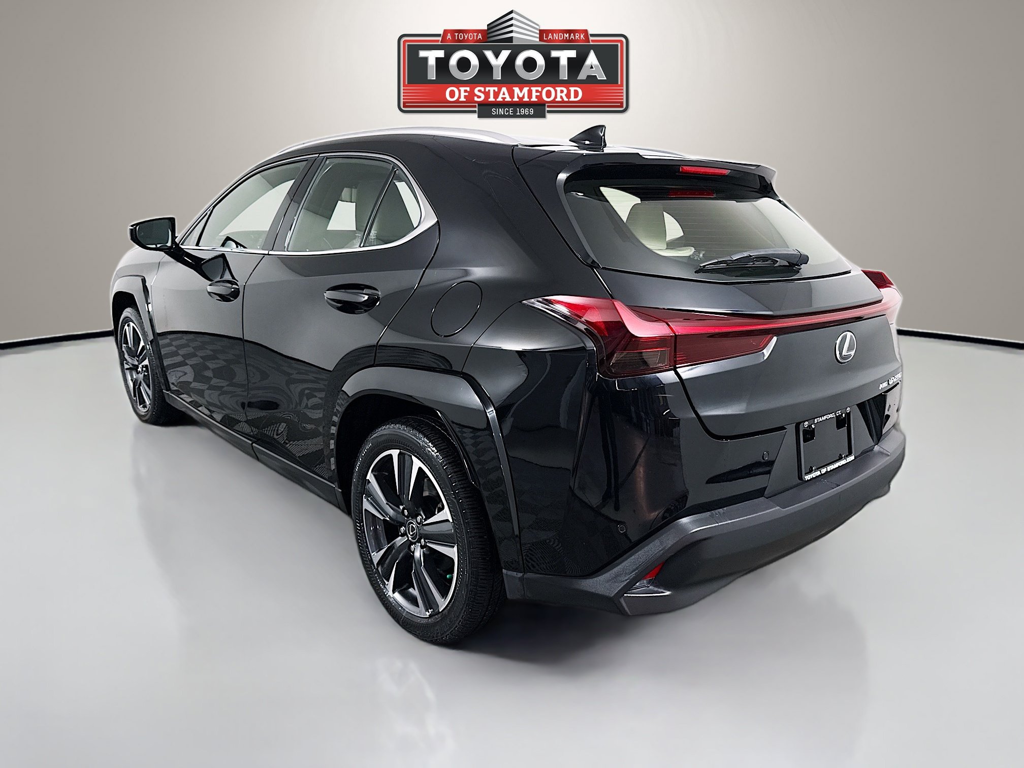 Used 2023 Lexus UX 250h AWD w/ Accessory Package (Z2) image 5