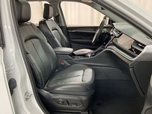 Used 2022 Jeep Grand Cherokee Limited 4xe w/ Luxury Tech Group II AWD/4WD image 26