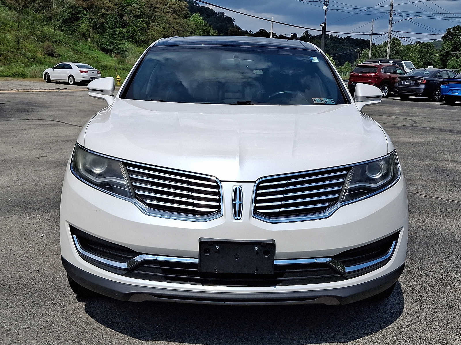 Used 2016 Lincoln MKX Select AWD/4WD image 2