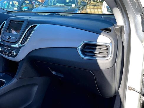 Used 2019 Chevrolet Equinox LS image 16