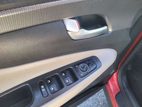 Used 2020 Hyundai Santa Fe SEL image 16