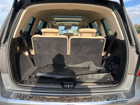 Used 2018 Mercedes-Benz GLS 450 4MATIC image 32